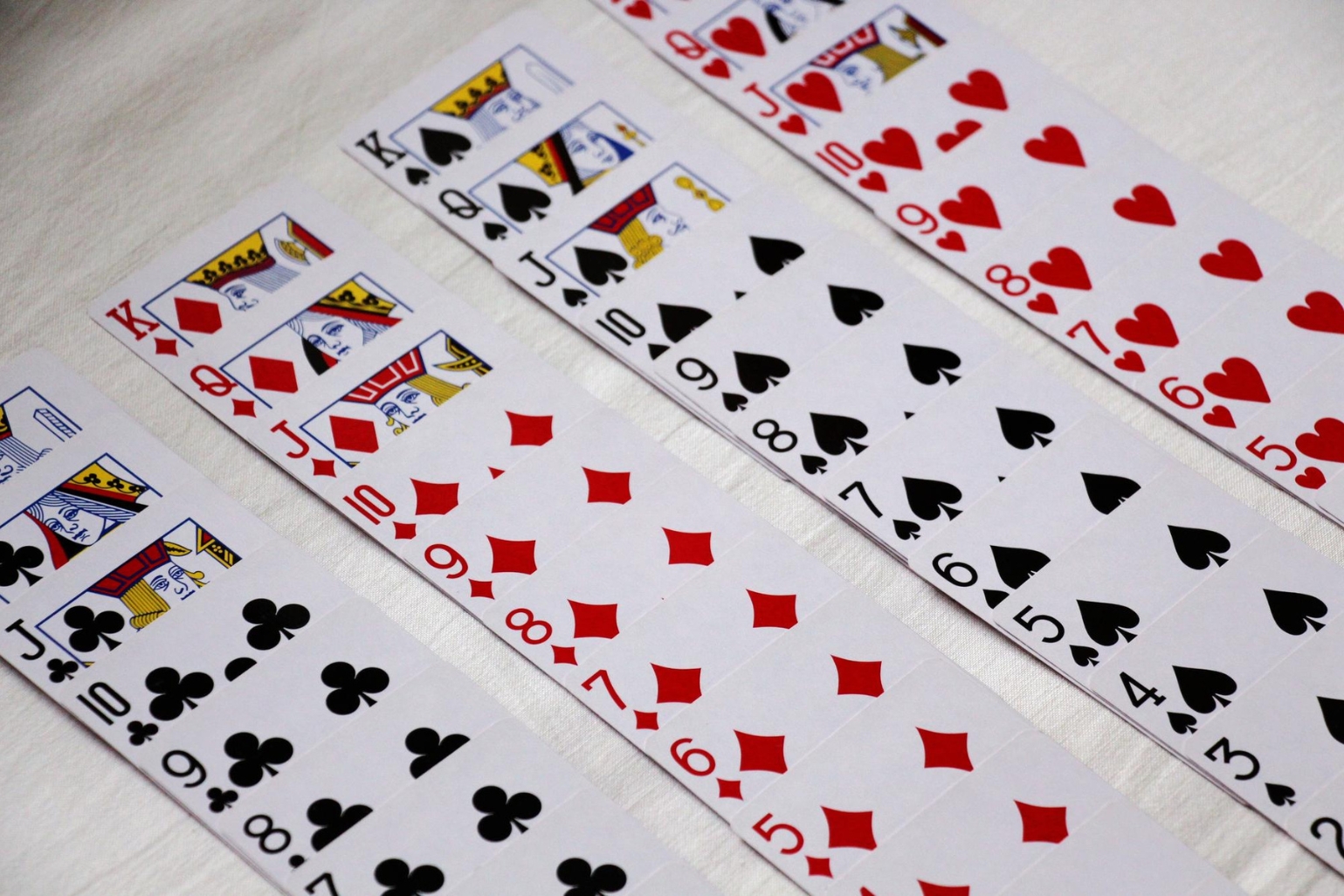 32 cards - Casino card games